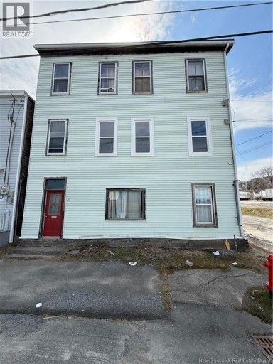 25 Meadow Street, Saint John, New Brunswick, E2K4E9