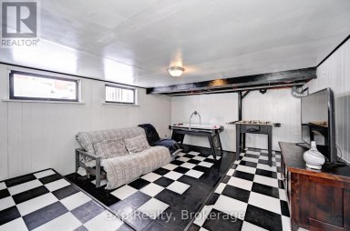 310 BARBER AVENUE N North Perth (Listowel) Ontario photo 43