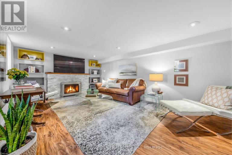 4 BRULE CRESCENT, Toronto (High Park-Swansea), Ontario, M6S4H9