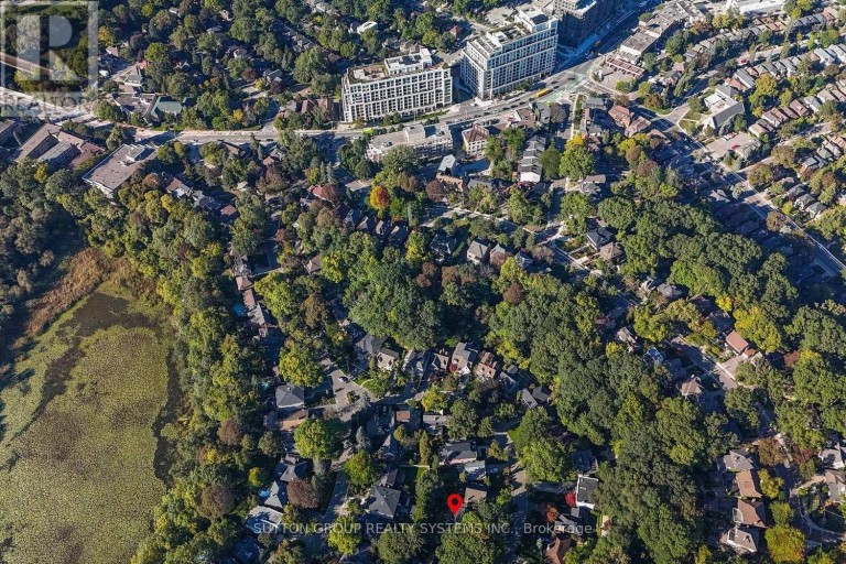 4 BRULE CRESCENT, Toronto (High Park-Swansea), Ontario, M6S4H9