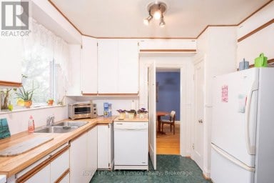 82 COLLEGE STREET W Thunder Bay (College Heights) Ontario photo 13