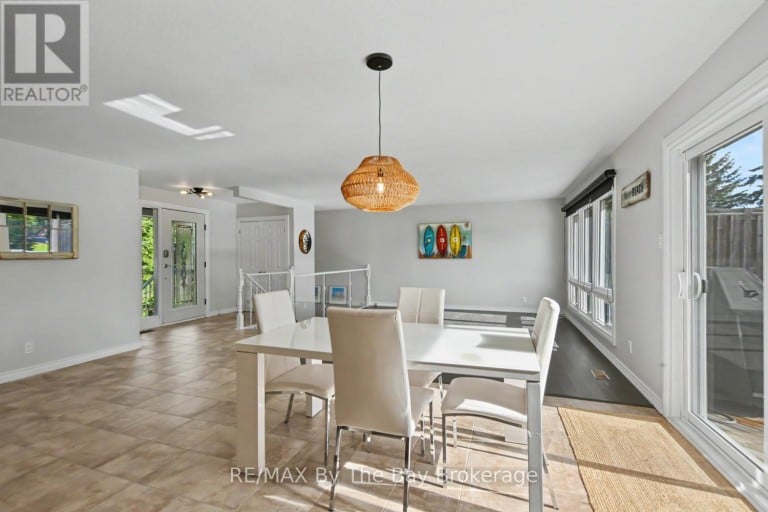 83 OLD MOSLEY STREET, Wasaga Beach, Ontario, L9Z2J5