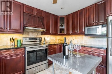 83 OLD MOSLEY STREET Wasaga Beach Ontario photo 21