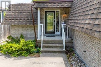 83 OLD MOSLEY STREET Wasaga Beach Ontario photo 29