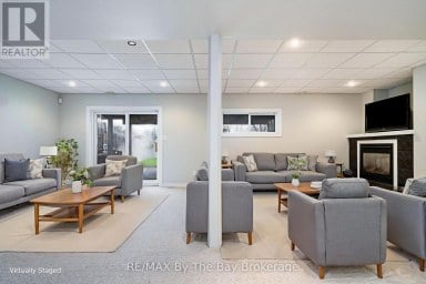 83 OLD MOSLEY STREET Wasaga Beach Ontario photo 33