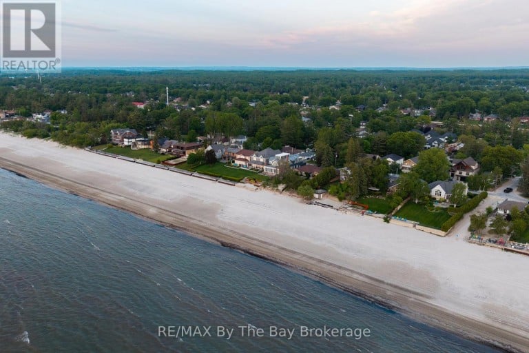 83 OLD MOSLEY STREET, Wasaga Beach, Ontario, L9Z2J5