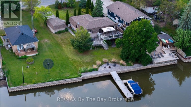 83 OLD MOSLEY STREET, Wasaga Beach, Ontario, L9Z2J5