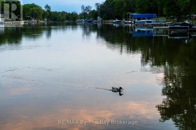83 OLD MOSLEY STREET Wasaga Beach Ontario photo 47