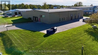 10 HUMBER STREET Stratford Ontario photo 2