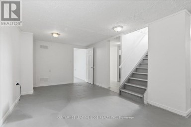 300 ANNSHEILA DRIVE Georgina (Keswick South) Ontario photo 32