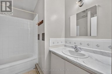 253 - 13 HARBOUR STREET W Collingwood Ontario photo 28