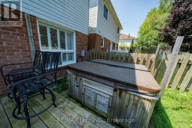 110 FREELAND AVENUE Clarington (Bowmanville) Ontario photo 45