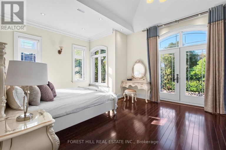 4 FIFESHIRE ROAD, Toronto (St. Andrew-Windfields), Ontario, M2L2G5