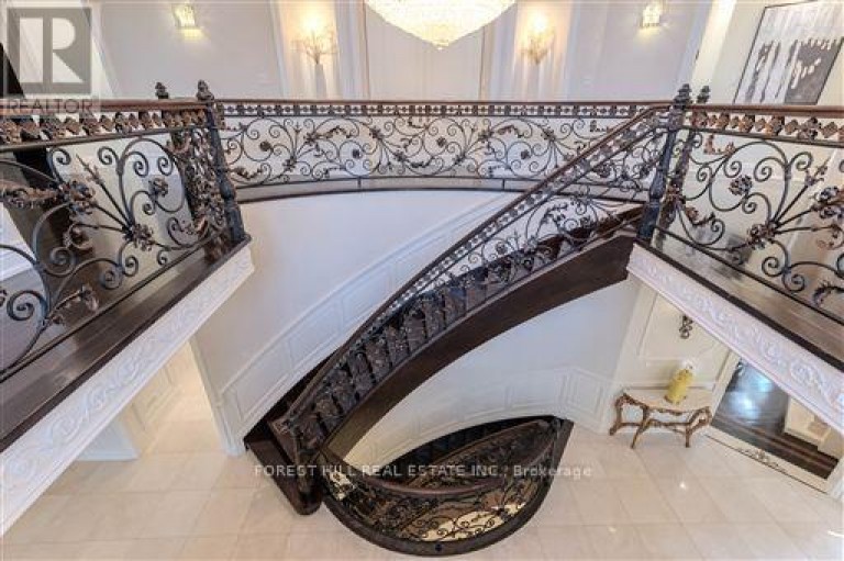 4 FIFESHIRE ROAD, Toronto (St. Andrew-Windfields), Ontario, M2L2G5
