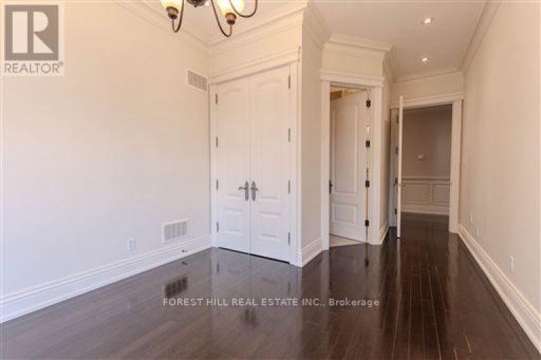 4 FIFESHIRE ROAD, Toronto (St. Andrew-Windfields), Ontario, M2L2G5