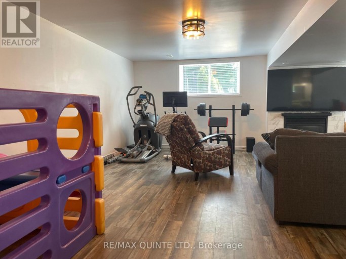 65 GLENBURNIE DRIVE, Quinte West (Murray Ward), Ontario, K8V5P4