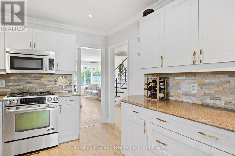 854 KAWARTHA DRIVE, Peterborough (Monaghan Ward 2), Ontario, K9J6L3