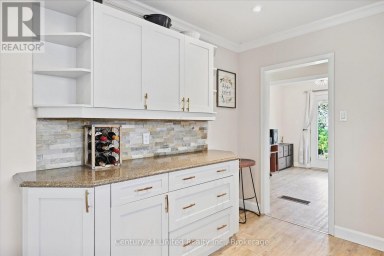 854 KAWARTHA DRIVE Peterborough (Monaghan Ward 2) Ontario photo 12