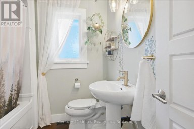 854 KAWARTHA DRIVE Peterborough (Monaghan Ward 2) Ontario photo 16