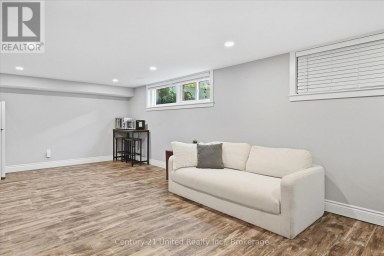 854 KAWARTHA DRIVE Peterborough (Monaghan Ward 2) Ontario photo 22