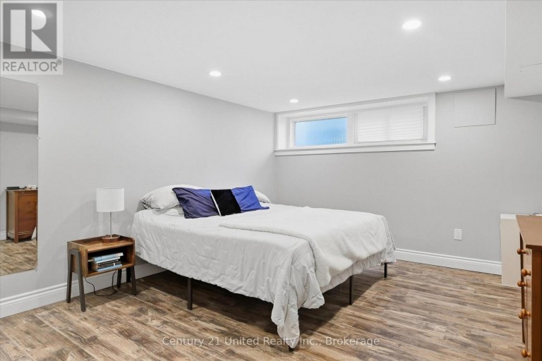 854 KAWARTHA DRIVE, Peterborough (Monaghan Ward 2), Ontario, K9J6L3