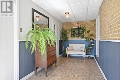 854 KAWARTHA DRIVE Peterborough (Monaghan Ward 2) Ontario photo 4