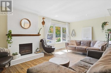 854 KAWARTHA DRIVE Peterborough (Monaghan Ward 2) Ontario photo 6