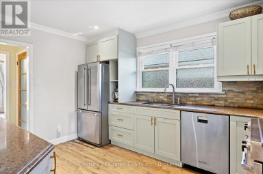854 KAWARTHA DRIVE Peterborough (Monaghan Ward 2) Ontario photo 9