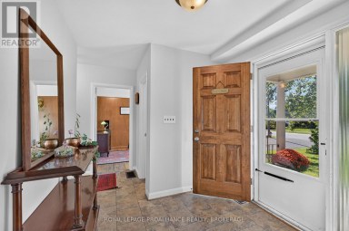 289 AVENUE ROAD Kingston (West of Sir John A. Blvd) Ontario photo 3
