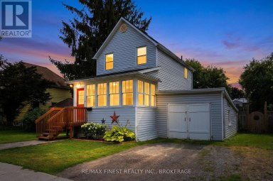348 CHARLES STREET N Gananoque Ontario photo 1