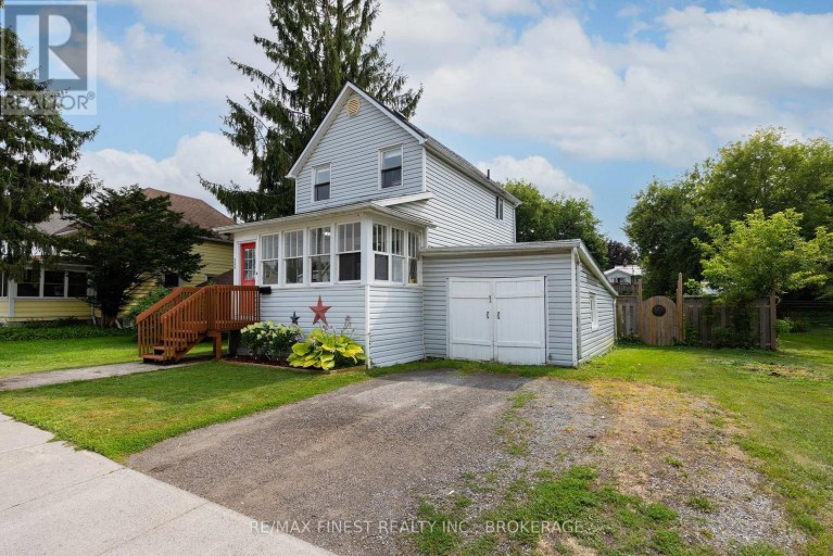 348 CHARLES STREET N, Gananoque, Ontario, K7G1V4