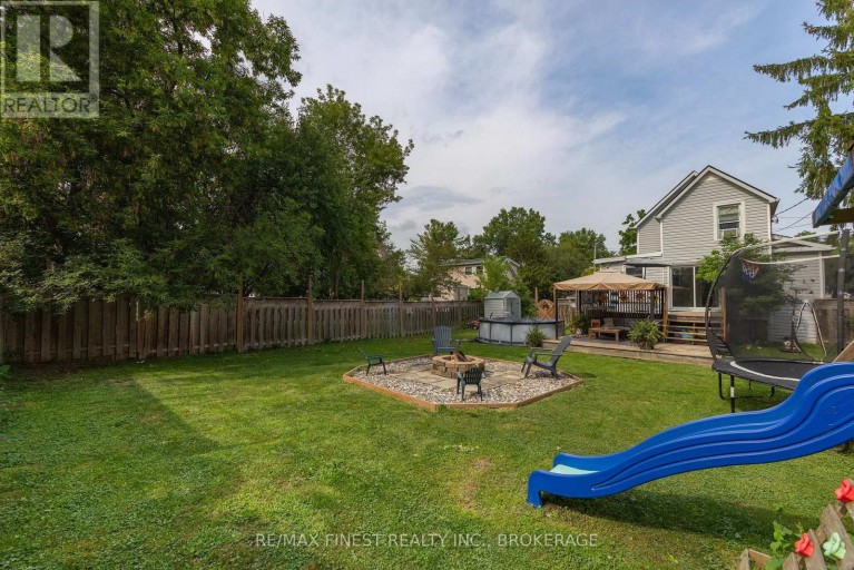348 CHARLES STREET N, Gananoque, Ontario, K7G1V4