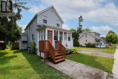 348 CHARLES STREET N Gananoque Ontario photo 4
