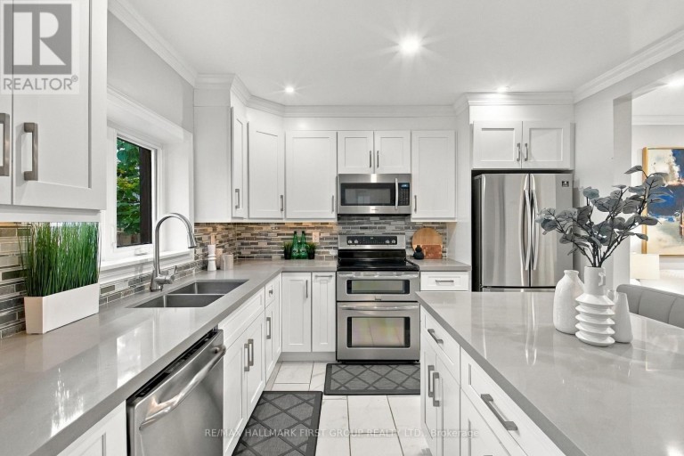 97 OLIVE AVENUE, Oshawa (Central), Ontario, L1H2P1