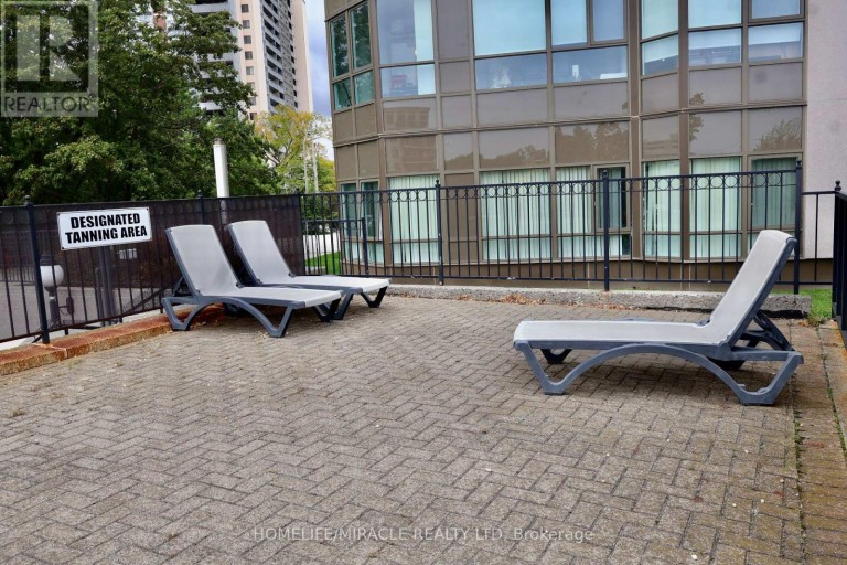 802 - 3233 EGLINTON AVENUE E, Toronto (Scarborough Village), Ontario, M1J3N6