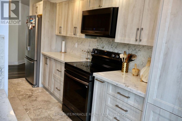 802 - 3233 EGLINTON AVENUE E, Toronto (Scarborough Village), Ontario, M1J3N6
