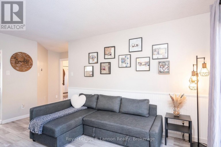 550 LANARK CRESCENT, Thunder Bay (County Park), Ontario, P7A7V6