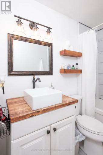 550 LANARK CRESCENT, Thunder Bay (County Park), Ontario, P7A7V6