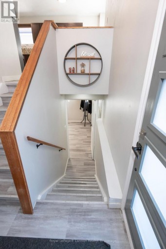550 LANARK CRESCENT, Thunder Bay (County Park), Ontario, P7A7V6