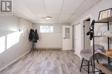 550 LANARK CRESCENT Thunder Bay (County Park) Ontario photo 23