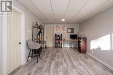 550 LANARK CRESCENT Thunder Bay (County Park) Ontario photo 24