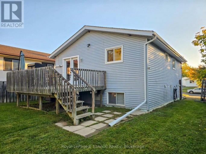 550 LANARK CRESCENT, Thunder Bay (County Park), Ontario, P7A7V6