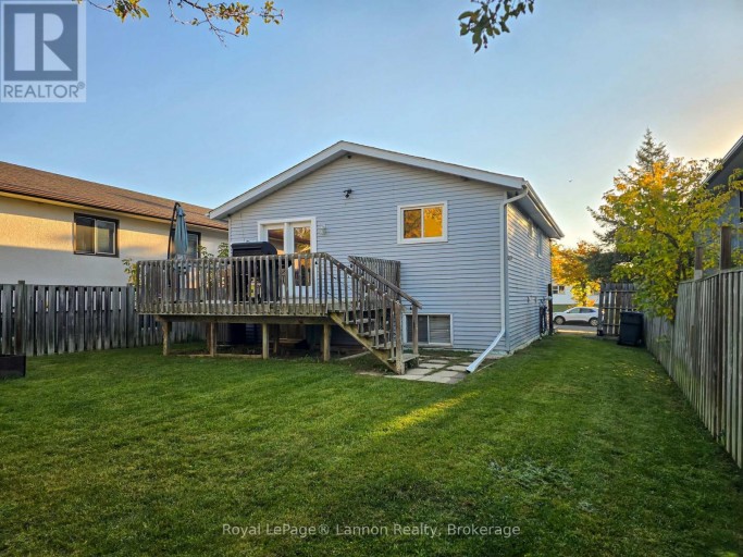 550 LANARK CRESCENT, Thunder Bay (County Park), Ontario, P7A7V6