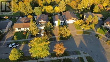 550 LANARK CRESCENT Thunder Bay (County Park) Ontario photo 8