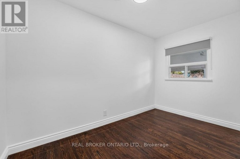 1024 ROOSEVELT ROAD, Mississauga (Lakeview), Ontario, L5G3Y8