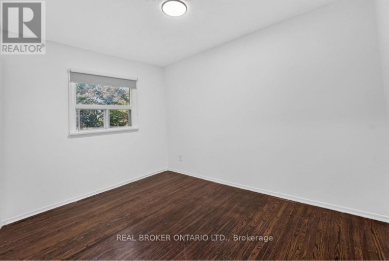 1024 ROOSEVELT ROAD, Mississauga (Lakeview), Ontario, L5G3Y8