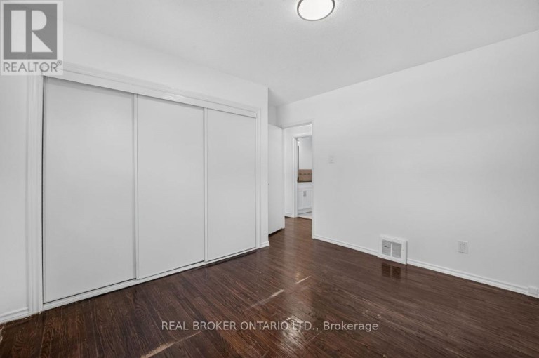 1024 ROOSEVELT ROAD, Mississauga (Lakeview), Ontario, L5G3Y8