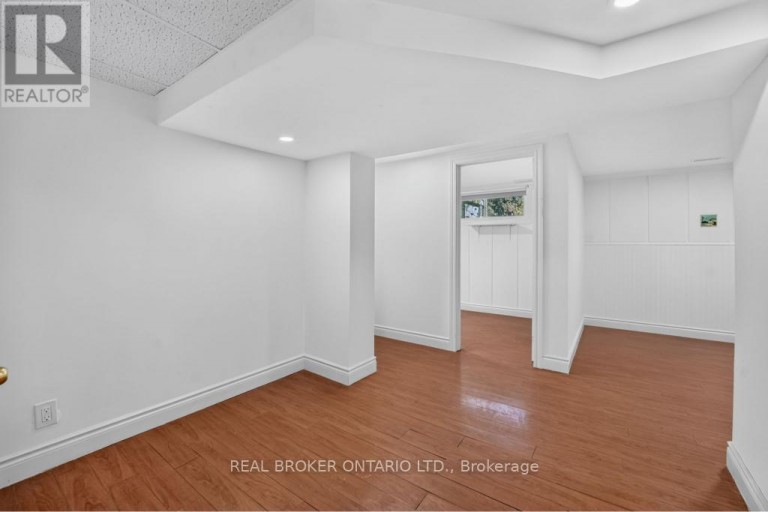 1024 ROOSEVELT ROAD, Mississauga (Lakeview), Ontario, L5G3Y8