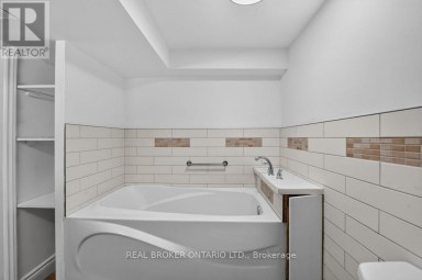 1024 ROOSEVELT ROAD Mississauga (Lakeview) Ontario photo 36