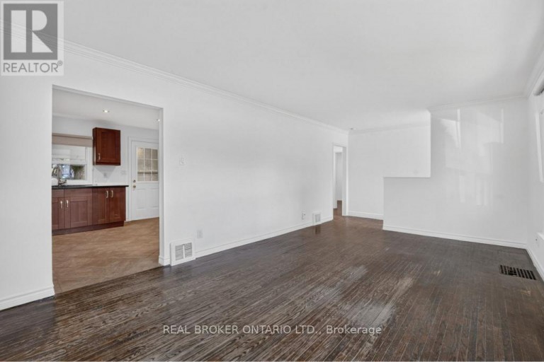 1024 ROOSEVELT ROAD, Mississauga (Lakeview), Ontario, L5G3Y8